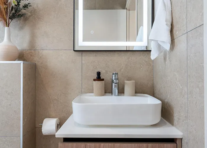 Daire Densho 2-bedroom Luxury *