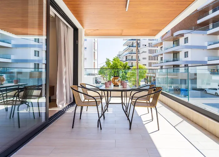 Densho 2-bedroom Luxury Larnaca